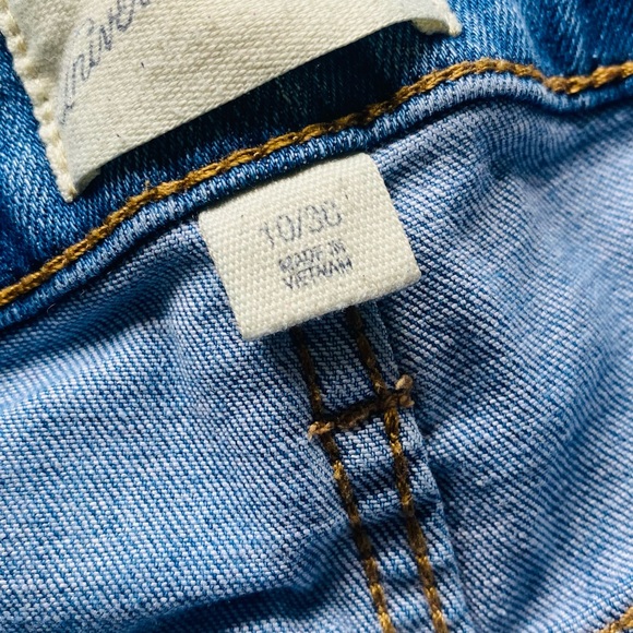 Universal Threads Light washed high rise midi shorts - Picture 6 of 13